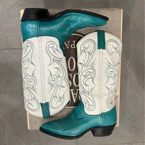 DAN POST ladies "Vintage” leather cowboy boots pointy toe style #DP9057016 sz 6
